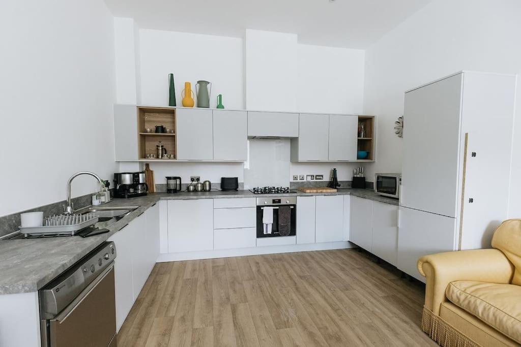 Bobbin Row - Grade 2 Listed Property With A Beautiful Design With Access To Leeds Λιντς Εξωτερικό φωτογραφία