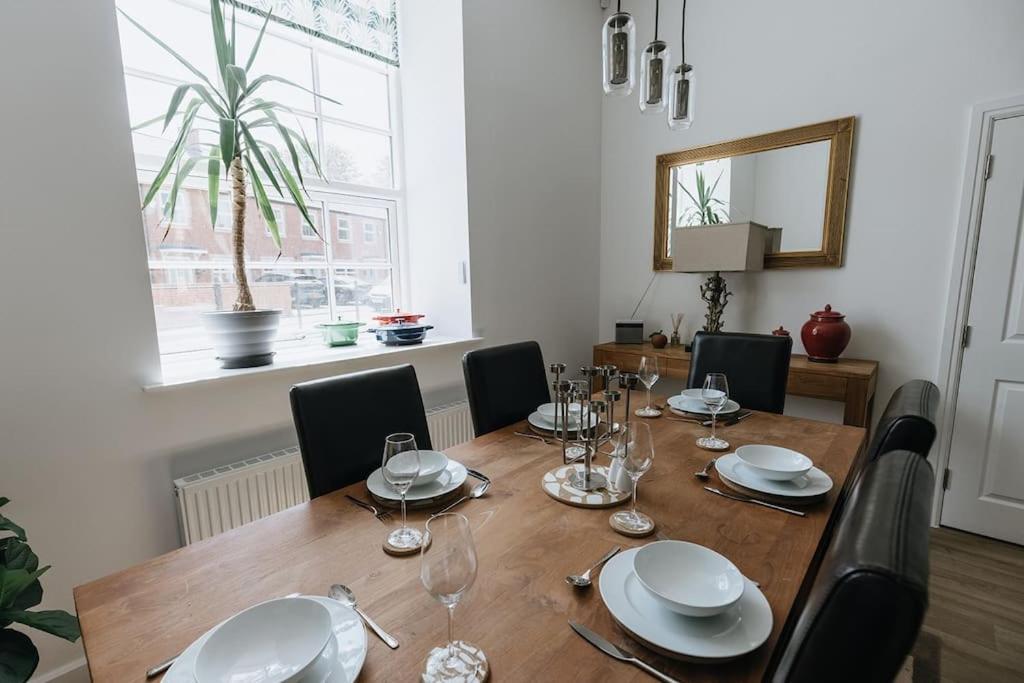 Bobbin Row - Grade 2 Listed Property With A Beautiful Design With Access To Leeds Λιντς Εξωτερικό φωτογραφία