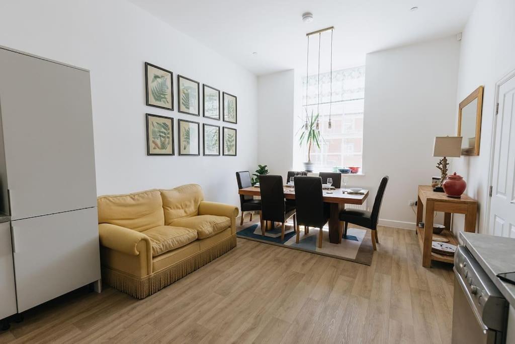 Bobbin Row - Grade 2 Listed Property With A Beautiful Design With Access To Leeds Λιντς Εξωτερικό φωτογραφία